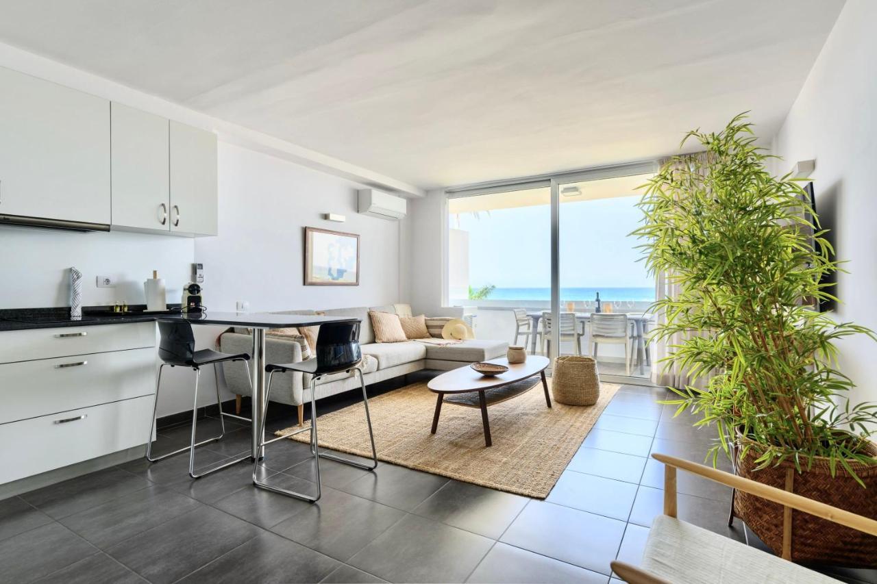 San Bartolomé Charming 2 Bedroom Retreat With Beachfront Views מראה חיצוני תמונה